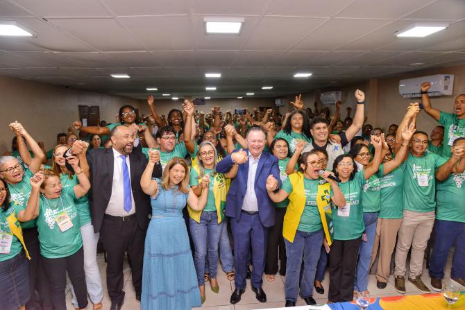 Carlos Brandão, Iracema Vale e Roberto Costa participam do Congresso de Agentes de Saúde