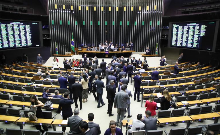 Câmara dos Deputados aprova projeto da nova reforma do ensino médio