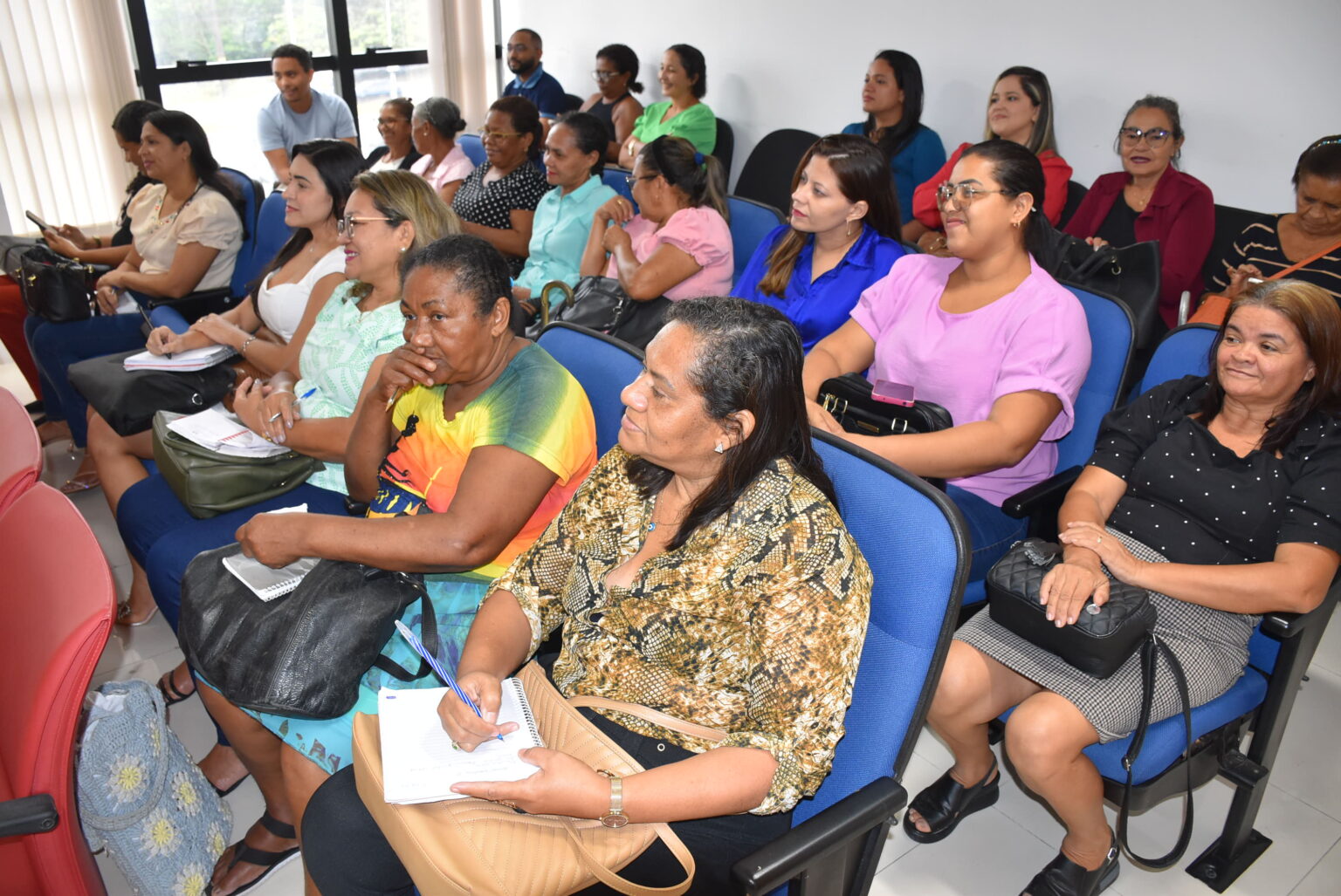 Semed assina TAC para regularizar repasse de R$ 5 milhões às escolas comunitárias