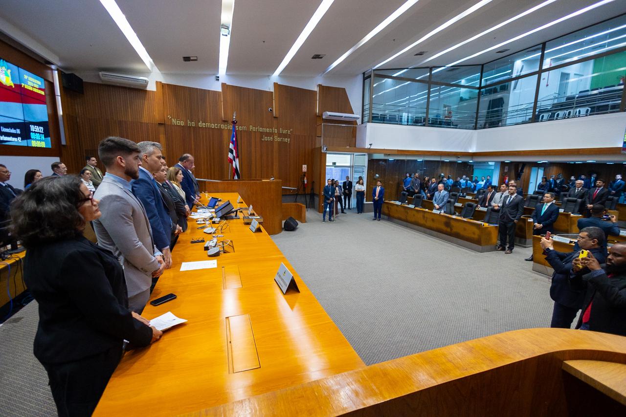 Assembleia faz minuto de silêncio em homenagem ao jornalista Djalma Rodrigues